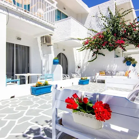 Hotel Trees Art Ialisos